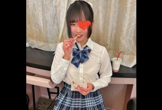 [FC2PPV-3117128] A Teenage Current Sophomore With A Cute Smile Who Picked Up At A Fast Food Store. She Has Beautiful Big Breasts With A Young Face And A Plump Body In A Uniform Is Too Lewd. If She Says, “Put It Inside…”, She Has No Choice But To Cum Inside.