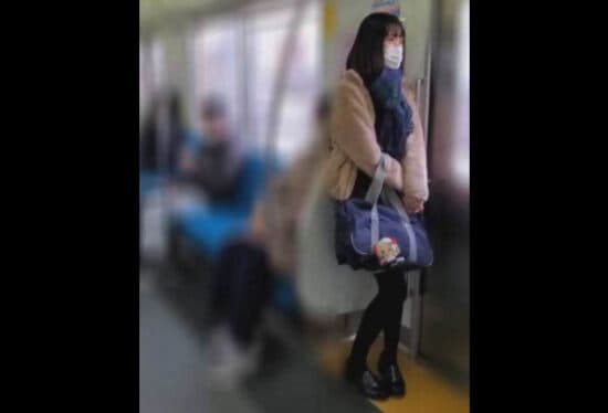 [FC2PPV-3183041] [2004 Grade] Black Hair Knee High ⑤ After School, Insert A Toy In The Toilet And Take The Train To The Station Where The Hotel Is Located